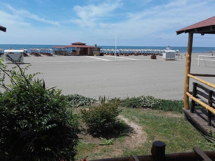 Sedam plavih zastavica u Ulcinju Sedam plavih zastavica u Ulcinju