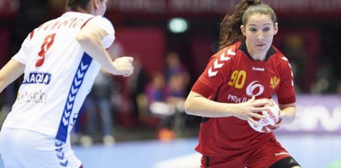 "Lavice" u prvom šeširu "Lavice" u prvom šeširu