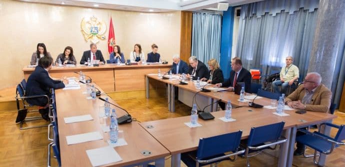 Odbor: Vanbračna zajednica se izjednačava sa bračnom Odbor: Vanbračna zajednica se izjednačava sa bračnom