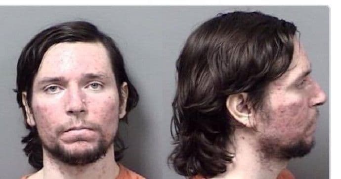 Šokantan video: Muškarac otima djevojčicu u prodavnici Šokantan video: Muškarac otima djevojčicu u prodavnici