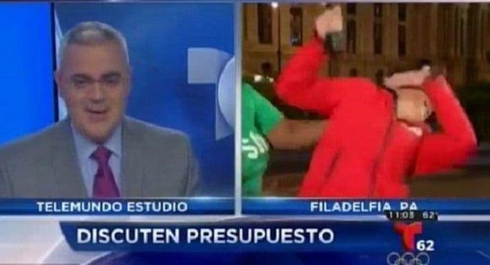 Novinarka napadnuta u programu uživo ( VIDEO) Novinarka napadnuta u programu uživo ( VIDEO)