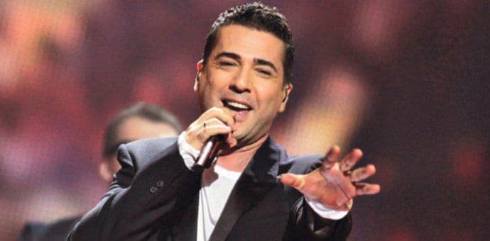 Željko Joksimović opet u đačkoj klupi(FOTO) Željko Joksimović opet u đačkoj klupi(FOTO)