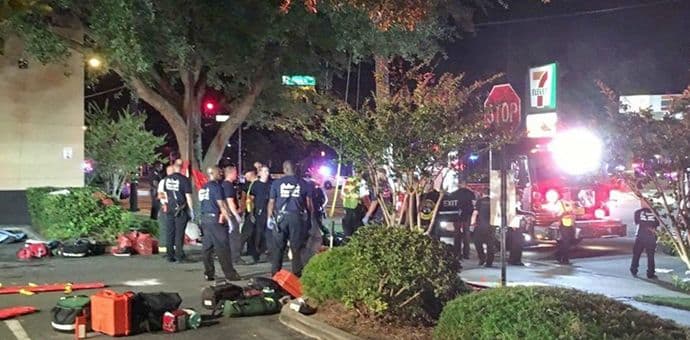 VIDEO: Pucnjava u gej klubu u Orlandu, 20 ljudi ranjeno, napadač ubijen VIDEO: Pucnjava u gej klubu u Orlandu, 20 ljudi ranjeno, napadač ubijen