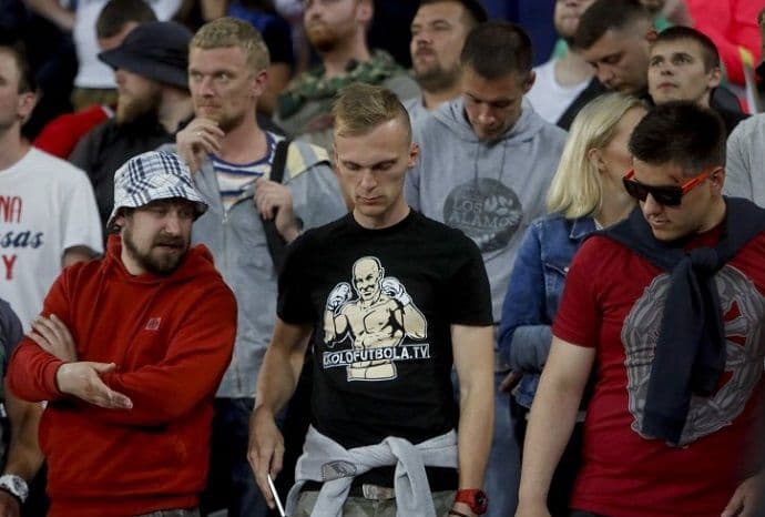 Rusi ne biraju koga biju(FOTO) Rusi ne biraju koga biju(FOTO)