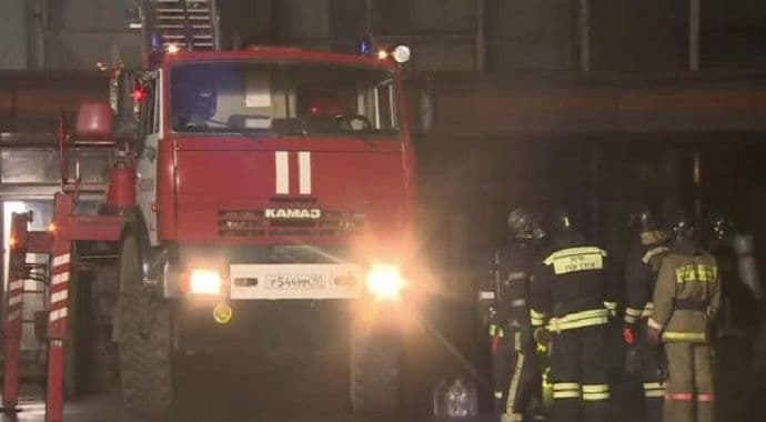 Katastrofalan požar u fabrici, ima mrtvih (Video) Katastrofalan požar u fabrici, ima mrtvih (Video)