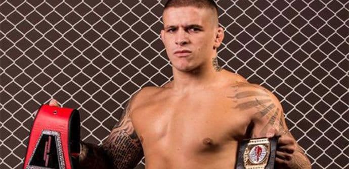 Vaso "Psihopata" Bakočević udarcima natjerao protivnika na tapkanje Vaso "Psihopata" Bakočević udarcima natjerao protivnika na tapkanje