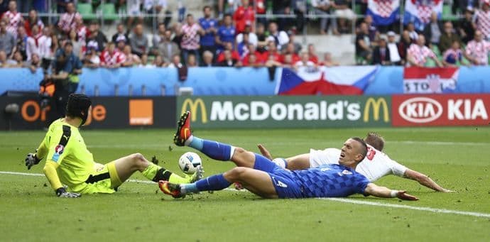 EURO: Šok za Hrvate, vodili 2:0, u nadoknadi Česi do boda! EURO: Šok za Hrvate, vodili 2:0, u nadoknadi Česi do boda!