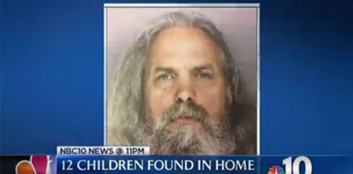 ŠOK:U kući seksualnog manijaka našli 12 djevojčica ŠOK:U kući seksualnog manijaka našli 12 djevojčica