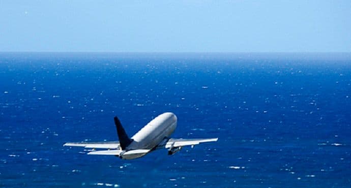 Frekventno iznad okeana: Evo koliko aviona dnevno preleti Atlantik (video) Frekventno iznad okeana: Evo koliko aviona dnevno preleti Atlantik (video)