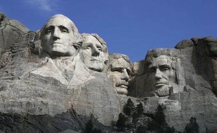 Rašmor planina krije tajnu odaju koja čuva poruku za buduće civilizacije Rašmor planina krije tajnu odaju koja čuva poruku za buduće civilizacije