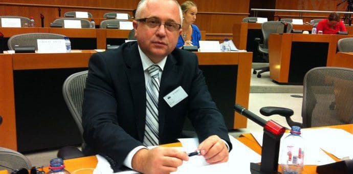 Mustafić: Dolazim kad se izvinite i povučete Rječnik iz javnog prometa Mustafić: Dolazim kad se izvinite i povučete Rječnik iz javnog prometa