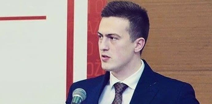 ZAJMOVIĆ: Rječnik povući po cijenu rizika „samospaljivanja“ predsjednice Savjeta ZAJMOVIĆ: Rječnik povući po cijenu rizika „samospaljivanja“ predsjednice Savjeta