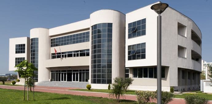 Bez angažmana ostalo 60 profesora sa strane Bez angažmana ostalo 60 profesora sa strane