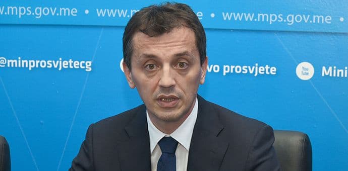 BOŠKOVIĆ: Korištenje asistenata u nastavi i djece u najprizemnije političke svrhe BOŠKOVIĆ: Korištenje asistenata u nastavi i djece u najprizemnije političke svrhe