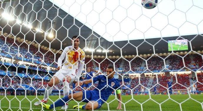 EURO: Preokret Hrvata, Perišić srušio Špance! (VIDEO) EURO: Preokret Hrvata, Perišić srušio Špance! (VIDEO)