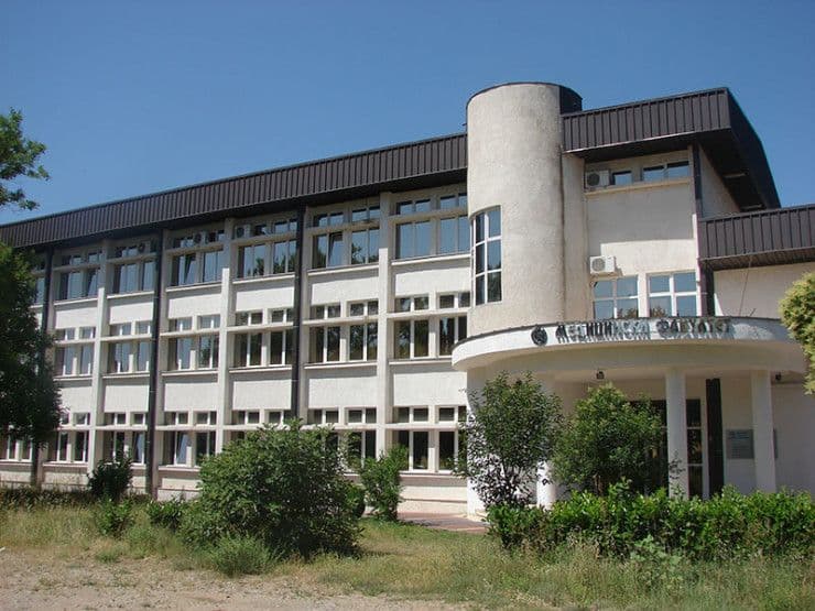 Studenti medicine protiv Akademskog kalendara: Nemogući uslovi Studenti medicine protiv Akademskog kalendara: Nemogući uslovi