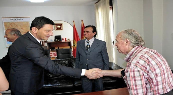 Pajović sa predstavnicima udruženja crnogorske dijaspore u Tirani Pajović sa predstavnicima udruženja crnogorske dijaspore u Tirani