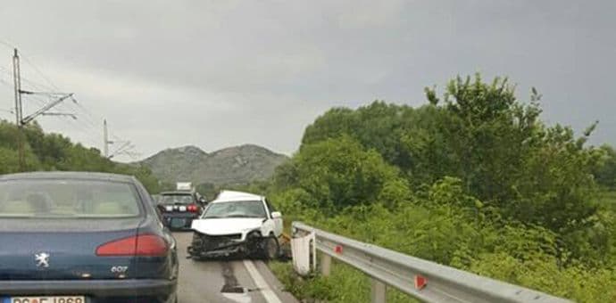 Udes na putu Podgorica-Virpazar: Povrijeđeno više lica Udes na putu Podgorica-Virpazar: Povrijeđeno više lica