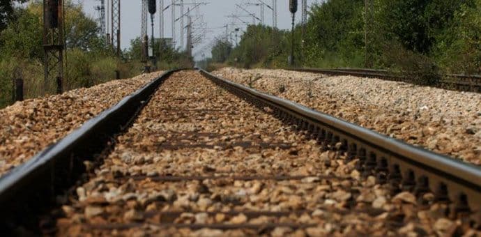 Željeznički saobraćaj između Srbije i Crne Gore u prekidu: Stižu autobusi Željeznički saobraćaj između Srbije i Crne Gore u prekidu: Stižu autobusi