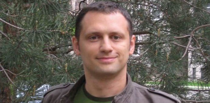 GRAD TEATAR: Vojislav Pejović na Trgu pjesnika GRAD TEATAR: Vojislav Pejović na Trgu pjesnika