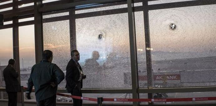 MILIĆ: Među poginulim i povrijeđenim u Istanbulu nema crnogorskih državljana MILIĆ: Među poginulim i povrijeđenim u Istanbulu nema crnogorskih državljana