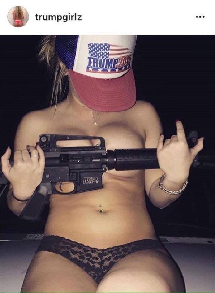 Gole djevojke podržavaju Trampa (FOTO) Gole djevojke podržavaju Trampa (FOTO)