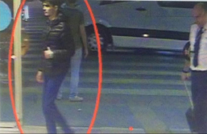 Objavljena fotografija jednog od napadača na "Ataturk" Objavljena fotografija jednog od napadača na "Ataturk"