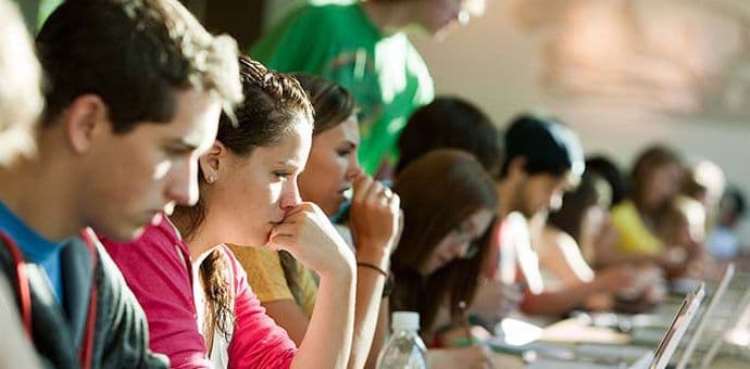 Krediti za 3.451 studenta, prva isplata krajem godine Krediti za 3.451 studenta, prva isplata krajem godine