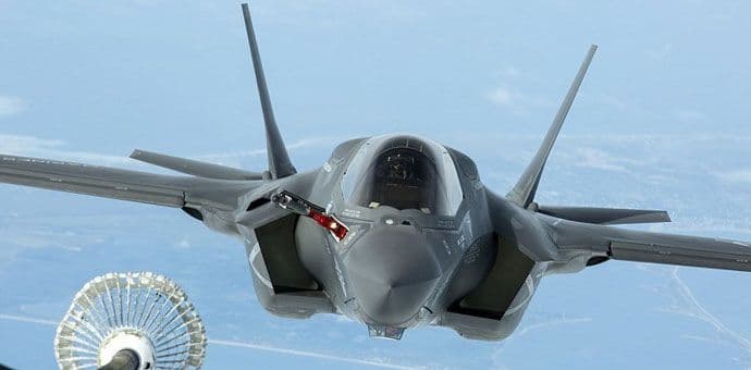 Velika Britanija predstavila najmoćniji borbeni avion F-35 na svom nebu Velika Britanija predstavila najmoćniji borbeni avion F-35 na svom nebu