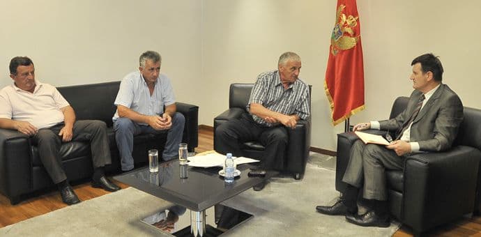 Vujović bivšim radnicima KAP-a: Preduzeću korake za rješavanje vaših problema Vujović bivšim radnicima KAP-a: Preduzeću korake za rješavanje vaših problema