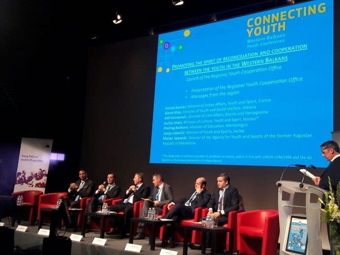 Ministar Bošković učestvovao na Forumu mladih Zapadnog Balkana u Parizu Ministar Bošković učestvovao na Forumu mladih Zapadnog Balkana u Parizu