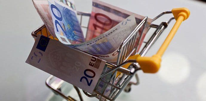 Život iz ugla statistike: Porodici na raspolaganju 644 eura, a potrošačka korpa 810 eura Život iz ugla statistike: Porodici na raspolaganju 644 eura, a potrošačka korpa 810 eura