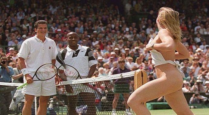 Finale Vimbldona i golotonija - scena koja je ušla u istoriju tenisa Finale Vimbldona i golotonija - scena koja je ušla u istoriju tenisa