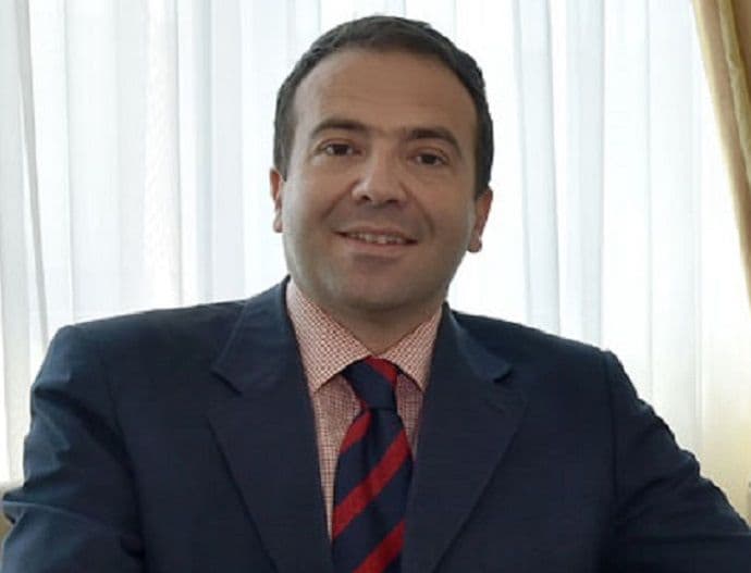 Pejović: Pad kreditnog rejtinga izazvaće rast kamata za građane i privredu Pejović: Pad kreditnog rejtinga izazvaće rast kamata za građane i privredu