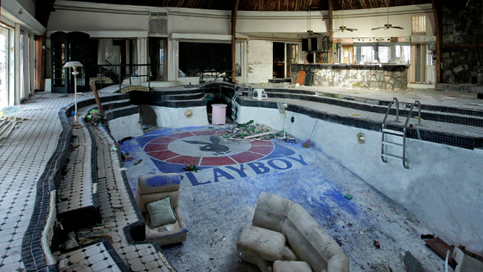 Nekad luksuzni raj za svingere s tunelima, a danas rupa(FOTO) Nekad luksuzni raj za svingere s tunelima, a danas rupa(FOTO)