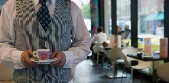 U Crnoj Gori angažovano 6.000 domaćih, 7.500 stranih sezonaca U Crnoj Gori angažovano 6.000 domaćih, 7.500 stranih sezonaca