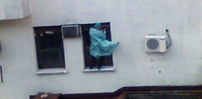 Šta hirurg radi na prozoru? Šta hirurg radi na prozoru?