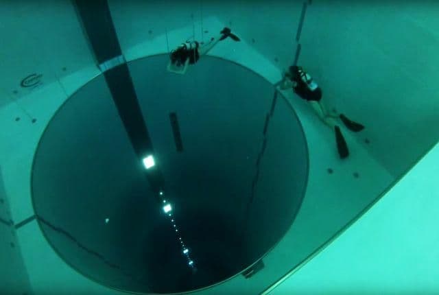 Bazen Dip Džoj ruši rekorde: Dubok kao zgrada od 14 spratova Bazen Dip Džoj ruši rekorde: Dubok kao zgrada od 14 spratova