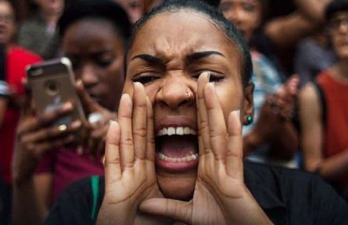 "NE MOŽEMO DA DIŠEMO": Ovo su ubistva crnaca koja su od Amerike napravila bure baruta (uznemirujući foto) "NE MOŽEMO DA DIŠEMO": Ovo su ubistva crnaca koja su od Amerike napravila bure baruta (uznemirujući foto)