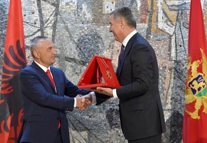 Đukanoviću Orden albanske zastave Đukanoviću Orden albanske zastave