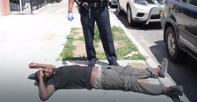 "KAO ZOMBI INVAZIJA" : 33 osobe kolabirale zbog marihuane "KAO ZOMBI INVAZIJA" : 33 osobe kolabirale zbog marihuane