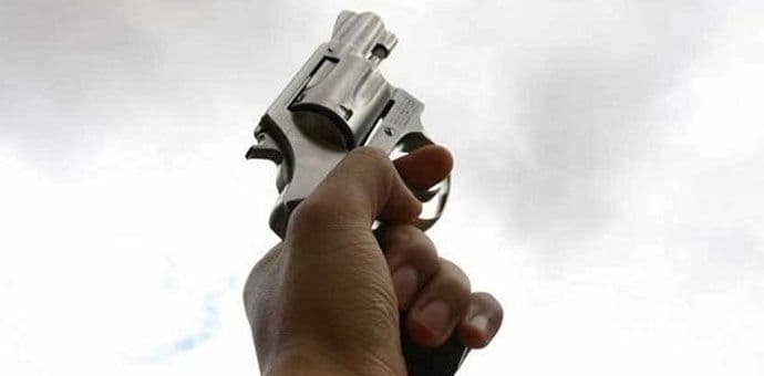 Pucnjava u Zemunu: Mladić teško ranjen na parkingu Pucnjava u Zemunu: Mladić teško ranjen na parkingu