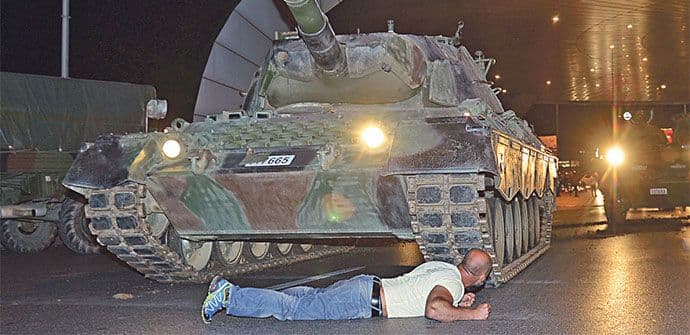 Tijelom blokirao tenk: Numanović je heroj Turske! Tijelom blokirao tenk: Numanović je heroj Turske!