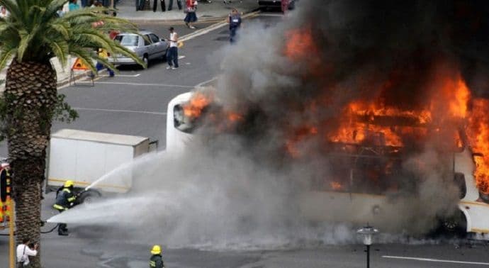 Zapalio se autobus pun turista: Poginulo najmanje 26 osoba na Tajvanu Zapalio se autobus pun turista: Poginulo najmanje 26 osoba na Tajvanu