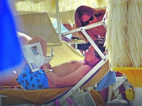 Dragan Bjelogrlić sa porodicom uživa u Splendidu Dragan Bjelogrlić sa porodicom uživa u Splendidu