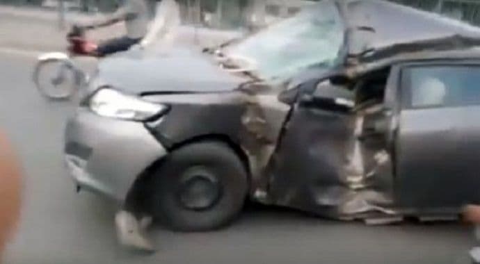 Neuništiva Toyota (Video) Neuništiva Toyota (Video)