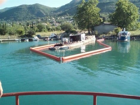 U Tivtu potonuo brod dužine 40 metara U Tivtu potonuo brod dužine 40 metara