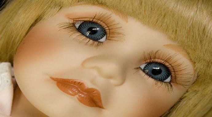 Najbizarniji oglas na Balkanu: Prodaje se ukleta lutka, ali što dalje od Zagreba Najbizarniji oglas na Balkanu: Prodaje se ukleta lutka, ali što dalje od Zagreba