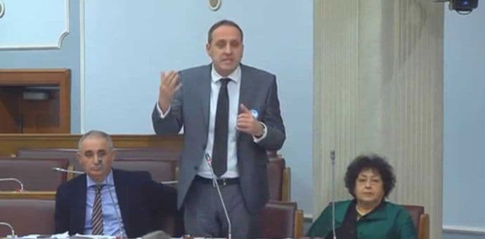 Vlada ne podržava predloge o novim praznicima Vlada ne podržava predloge o novim praznicima