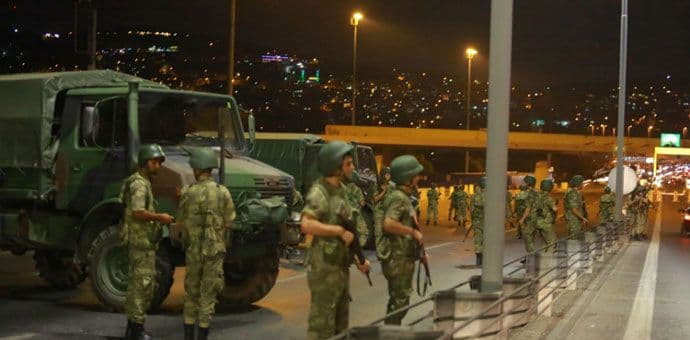 Pučiste sahranjuju na "Groblju izdajnika" Pučiste sahranjuju na "Groblju izdajnika"